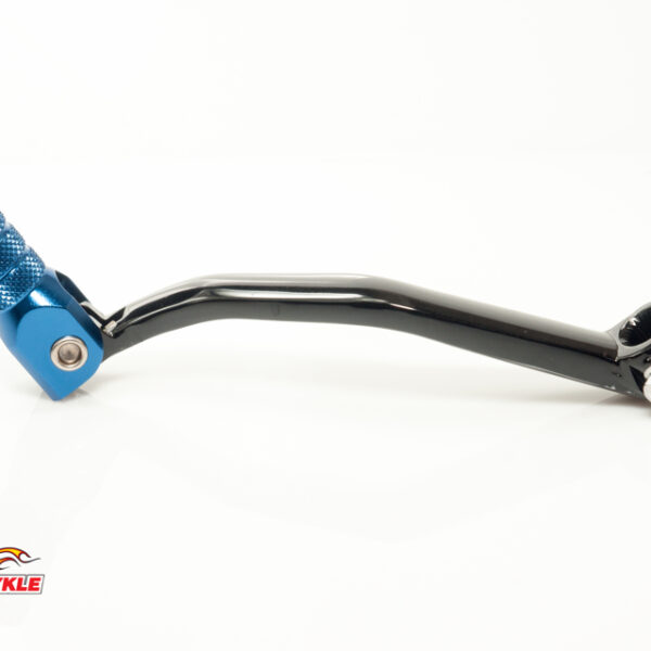 Dźwignia Zmiany Biegów Yamaha YZ 125/250 ’05-’25, Fantic XE / XX 125 ’21-’25 Aluminiowa Kolor Czarny, Koncówka Niebieska (1C3-18110-00-00) | Accel