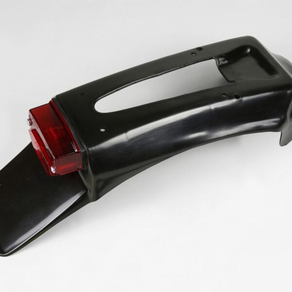 Błotnik Tył (Wypenienie) z Lampką Suzuki RM 125/250 ’89-92, Kolor Czarny | UFO