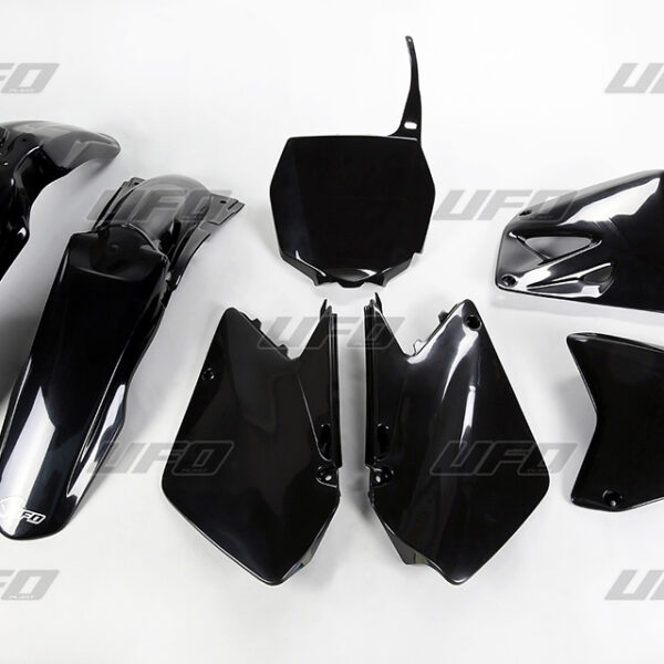 Komplet Plastików Suzuki RM 125 / 250 ’01-’22 Kolor Czarny (Su402E001) | UFO