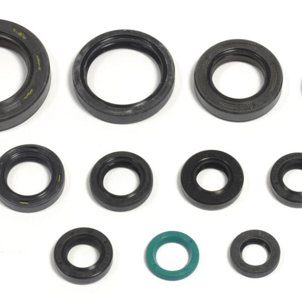 Komplet (Zestaw) Uszczelniaczy Silnikowych Honda CR 125 04-07 | Athena