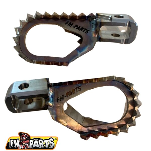 Offset Spodnóżki (Komplet) Stainless Footpegs KTM / Husqvarna / GAS GAS ’17-’23 Kolor Stalowy | FM-Parts