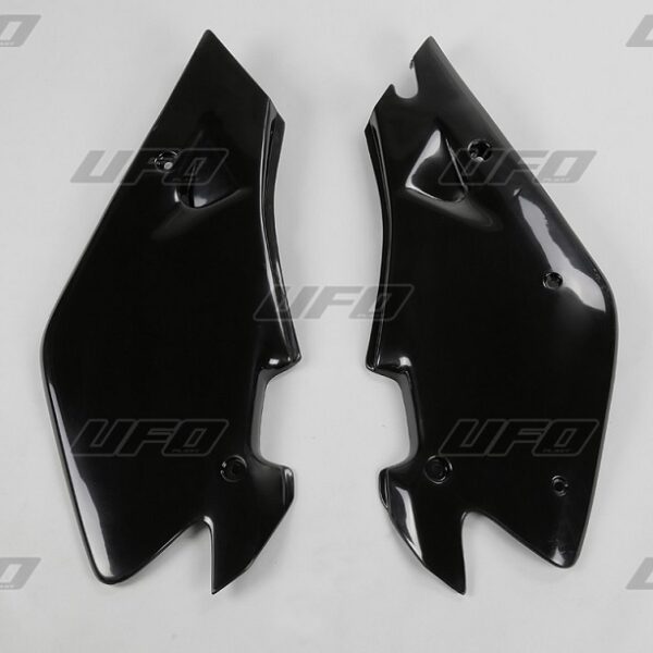Boczki Tylne Husqvarna 2T ’00-’04, 4T ’02-’04 Kolor Czarny | UFO