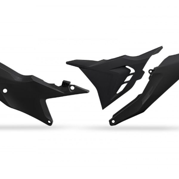 Boczki Tylne z Pokrywą Filtra KTM SX 125 / 250 / 300 ’23-’26, SXF (SX-F) 250 / 350 / 450 ’23-’26, EXC 150 / 250 / 300 ’24-’26, EXCF (EXC-F) 250 / 350 / 450 / 500 ’24-’26 (Strona Lewa) | UFO