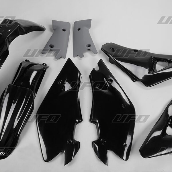 Komplet Plastików Husqvarna 2T ’00-’04, 4T ’02-’04 Kolor Czarny (Hu600E001) | UFO
