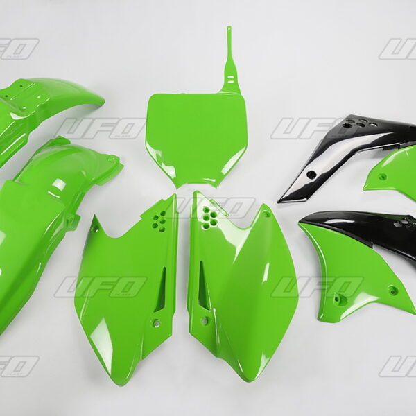 Komplet Plastików Kawasaki KXF 250 ’04-’06, Kolor Zielony (KA204E026) | UFO