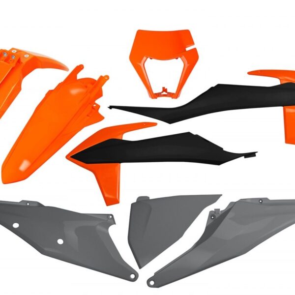 Komplet Plastików KTM EXC 125 ’20-’21, EXC 250 / 300 TPI ’20-’23, EXC-F 250 / 350 / 450 / 500 ’20-’23 z Osłoną LAMPY Kolor OEM ’21 (Pomarańczowy/Czarny/Szary) | UFO