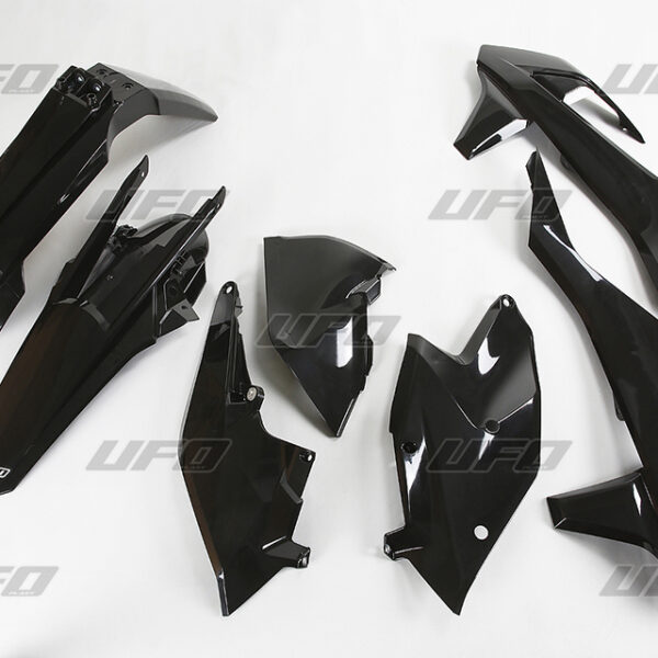 Komplet Plastików KTM EXC/EXC-F TPI ’17-’19, Kolor CZARNY (KT518E001) | UFO