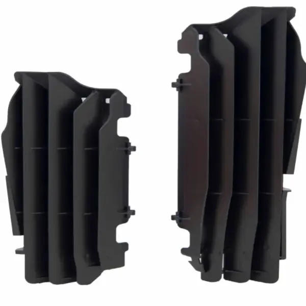 RACETECH (RTECH) OSŁONY (KRATKI) WLOTÓW CHŁODNIC POWIĘKSZONYCH KAWASAKI KXF 250 / KX 250XC ’21-’24, KXF 450 / KX 450XC ’19-’23 KOLOR CZARNY | emotoshop24